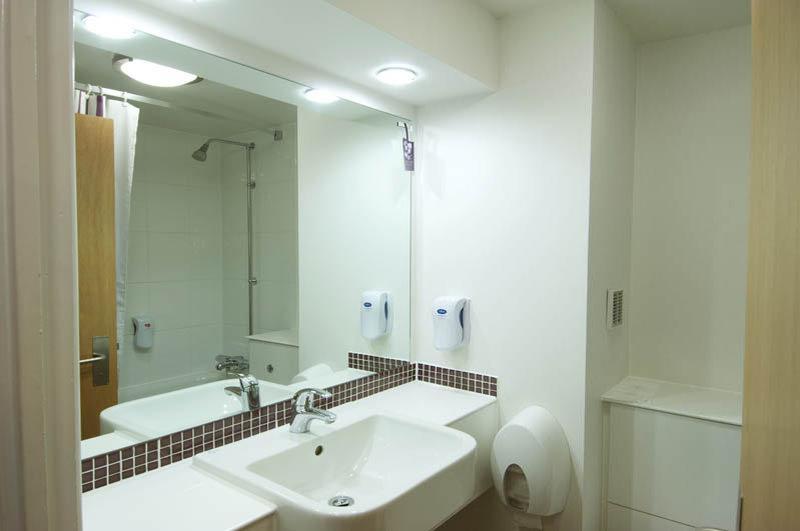 Premier Inn ميدستون المظهر الخارجي الصورة