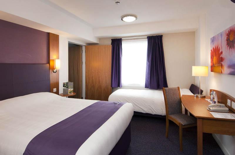 Premier Inn ميدستون المظهر الخارجي الصورة